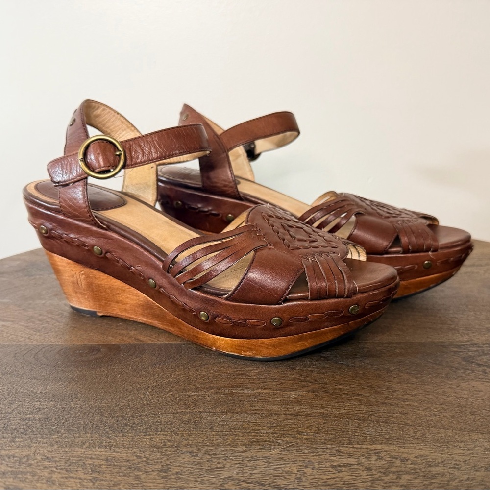 Frye Carlie Huarache Wedge Sandals Size 8